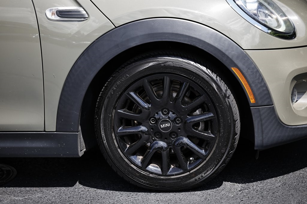 2020 Mini Cooper Signature photo 4
