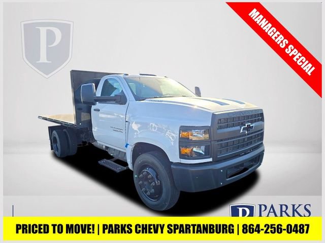 2024 Chevrolet Silverado 4500 Medium Duty Chassis Cab Work Truck's photo