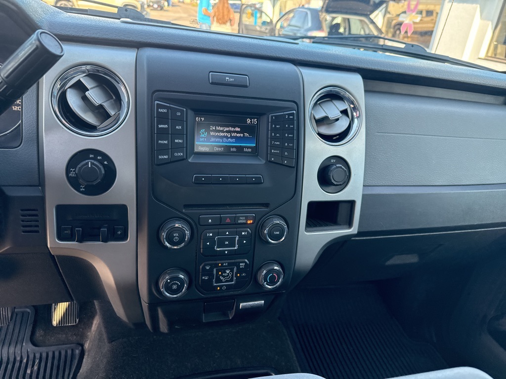 2014 Ford F-150 XLT photo 20