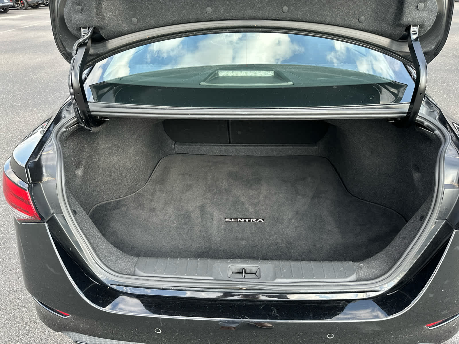 2024 Nissan Sentra SV photo 21