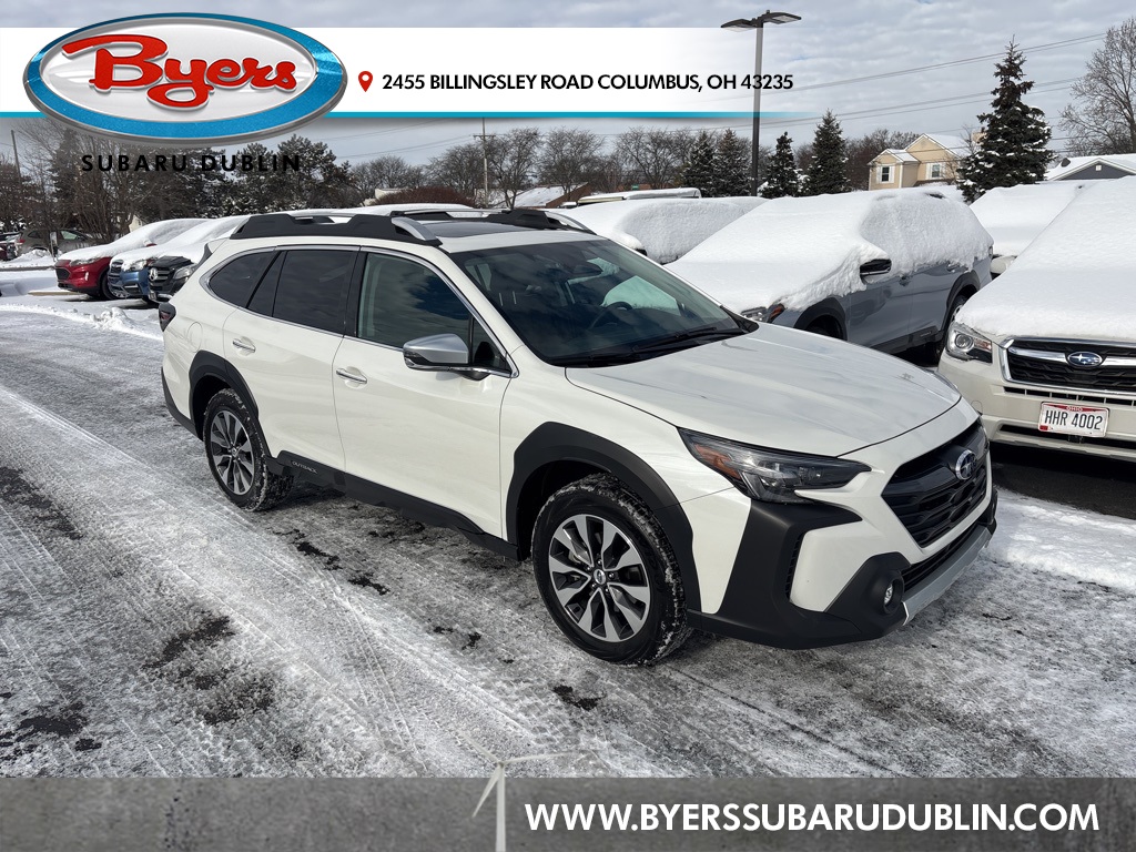 2025 Subaru Outback Touring's photo