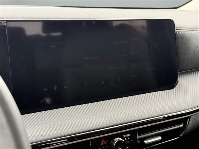 2025 Nissan Kicks SR photo 17