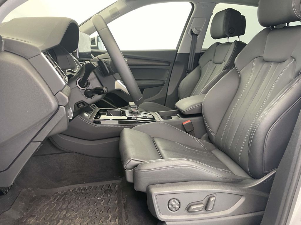 2025 Audi Q5 55 Premium Plus photo 4