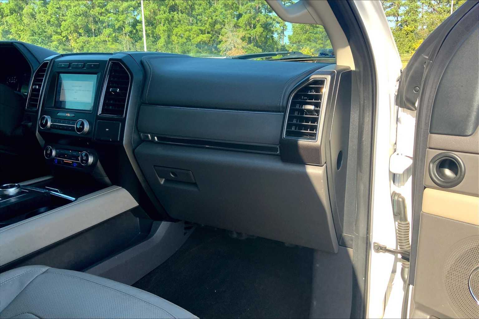 2019 Ford Expedition Limited photo 14