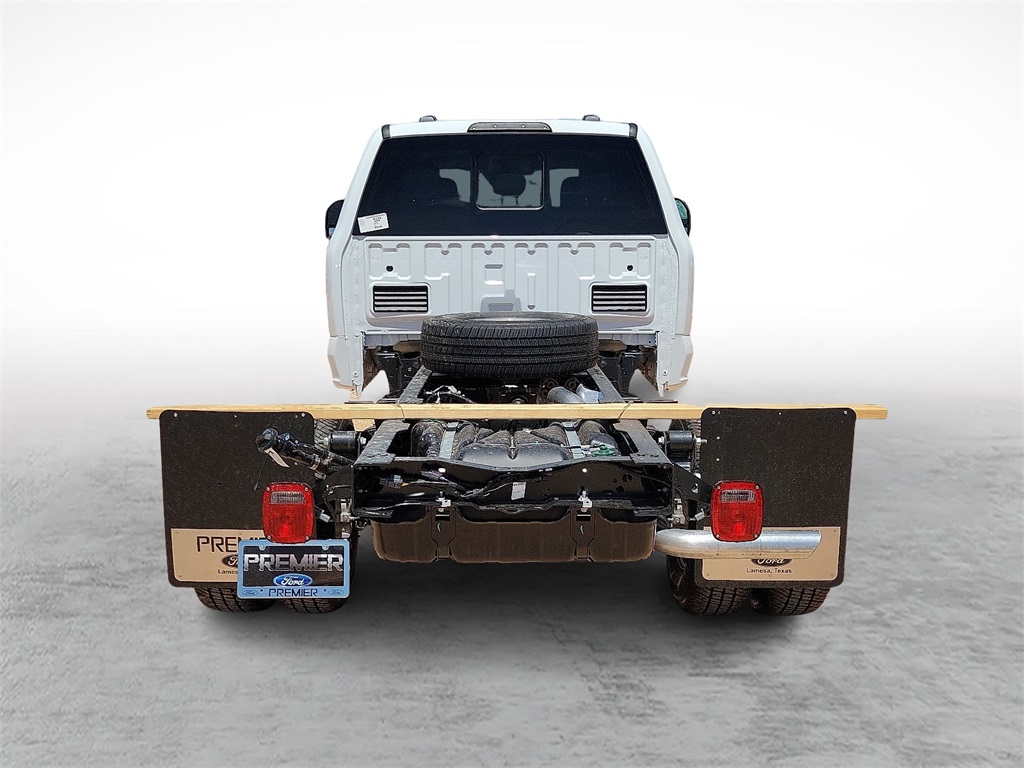 2025 Ford F-350 photo 9
