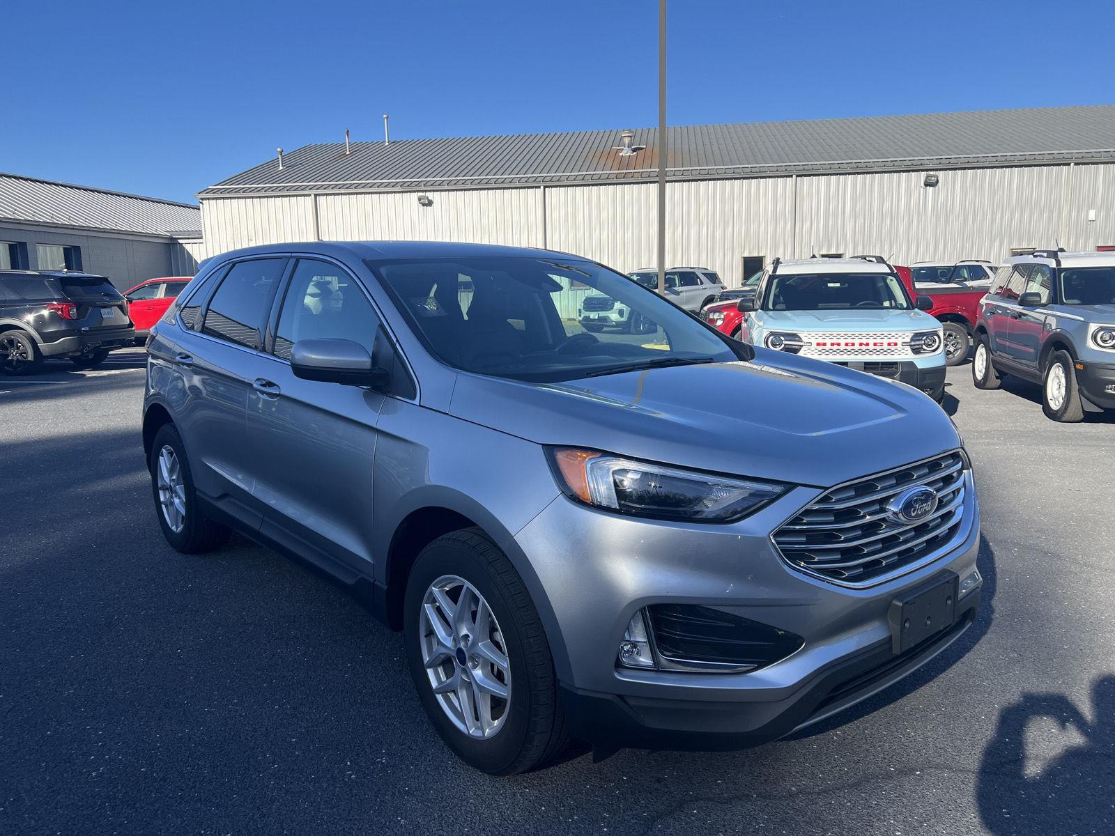2022 Ford Edge SEL's photo