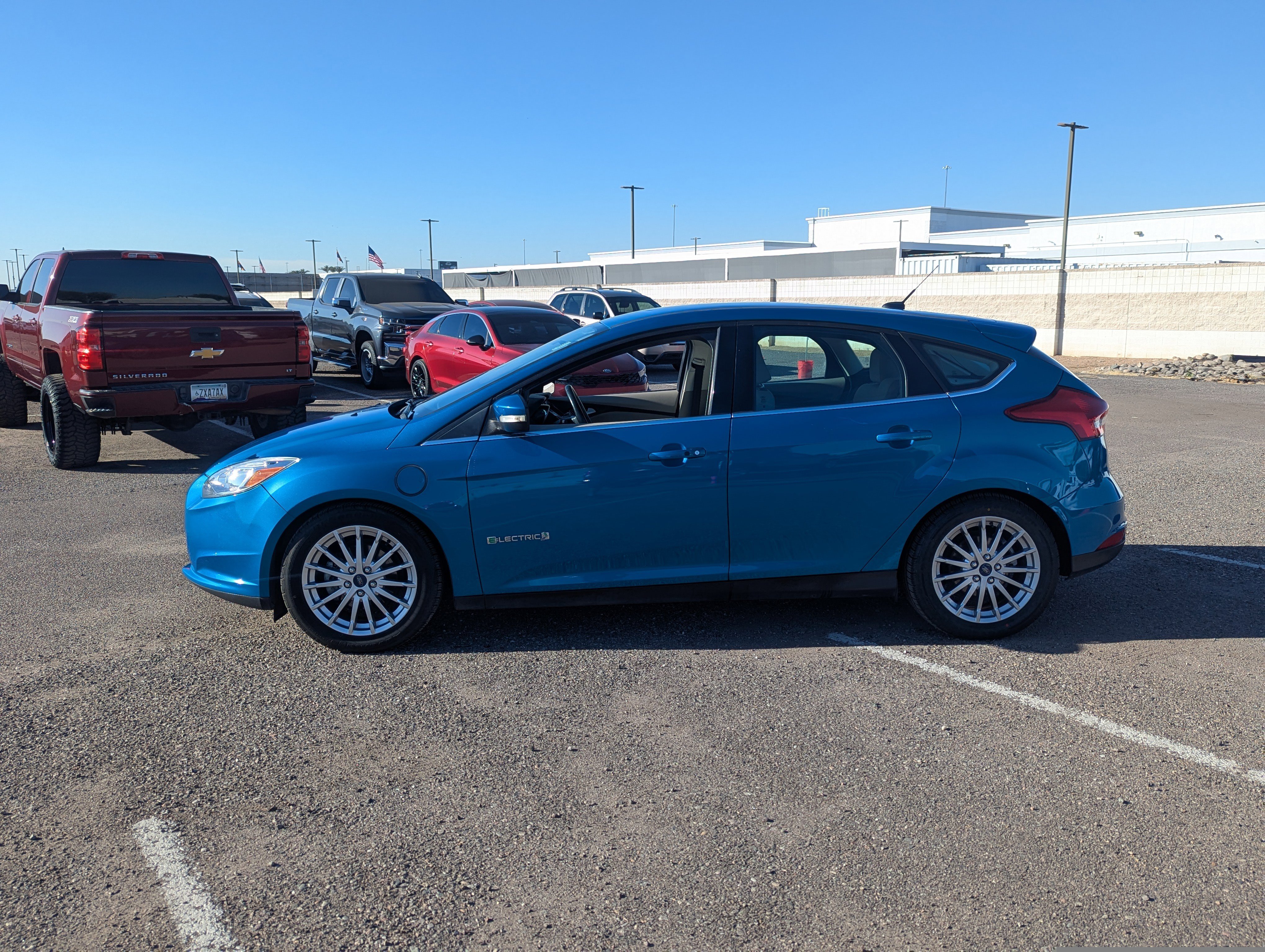Used 2016 Ford Focus Electric with VIN 1FADP3R43GL383984 for sale in Avondale, AZ