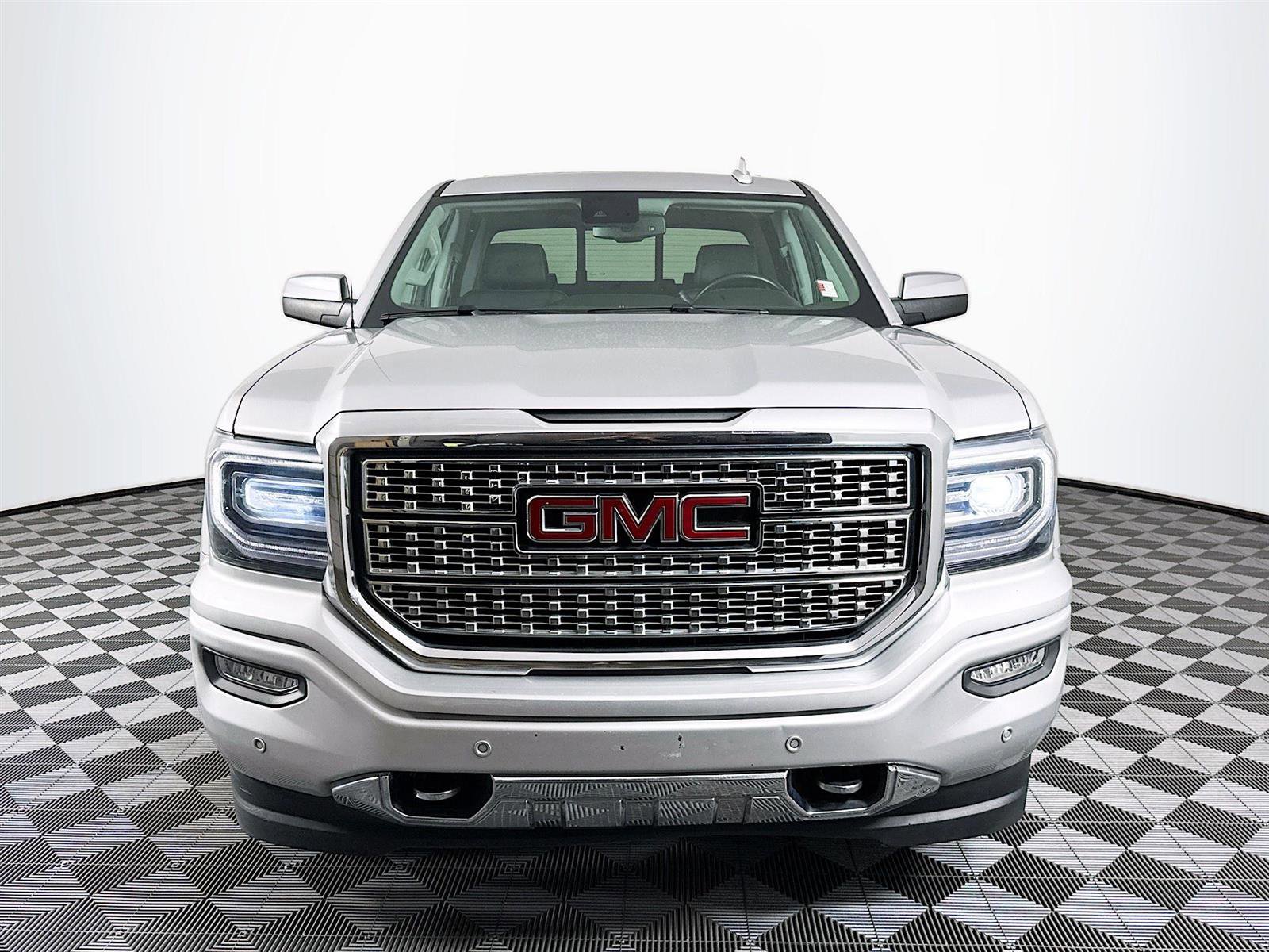 2018 Gmc Sierra 1500 Denali photo 2