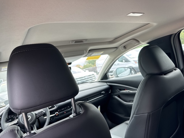 2025 Mazda CX-30 2.5 S Preferred photo 7