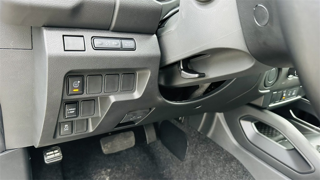 2026 Nissan Frontier S photo 14