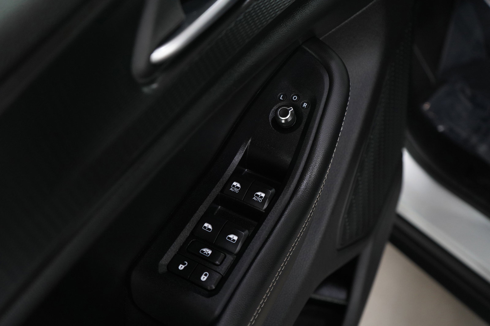 2023 Jeep Grand Cherokee Altitude photo 20