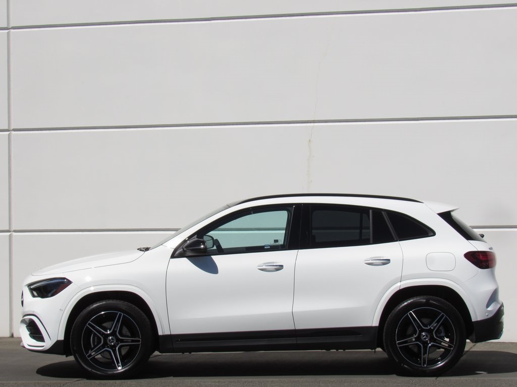 2025 Mercedes Benz GLA 250 4MATIC photo 4