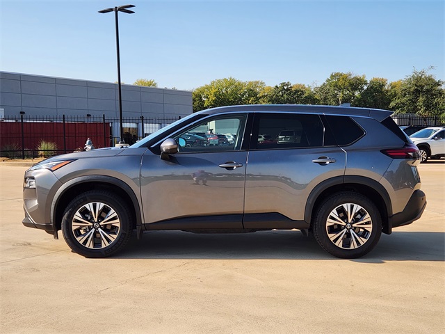 2021 Nissan Rogue SV photo 4