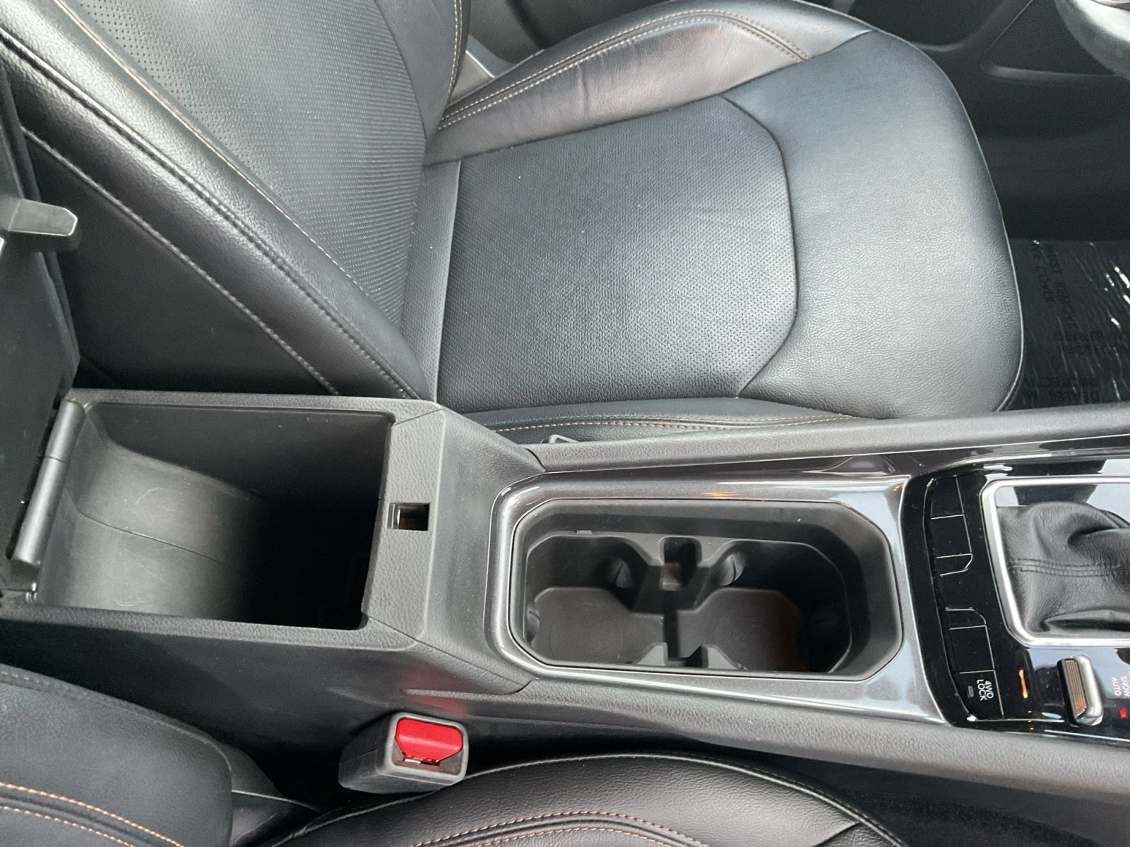 2022 Jeep Compass Latitude Lux photo 24