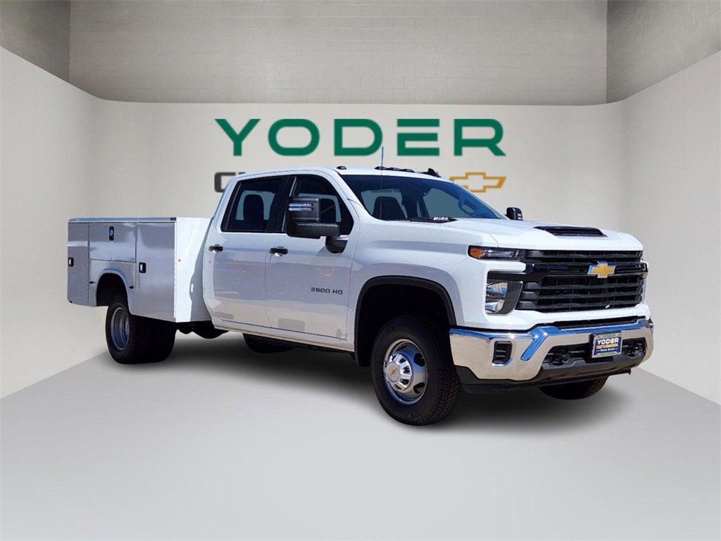 2024 Chevrolet Silverado 3500HD Work Truck photo 2