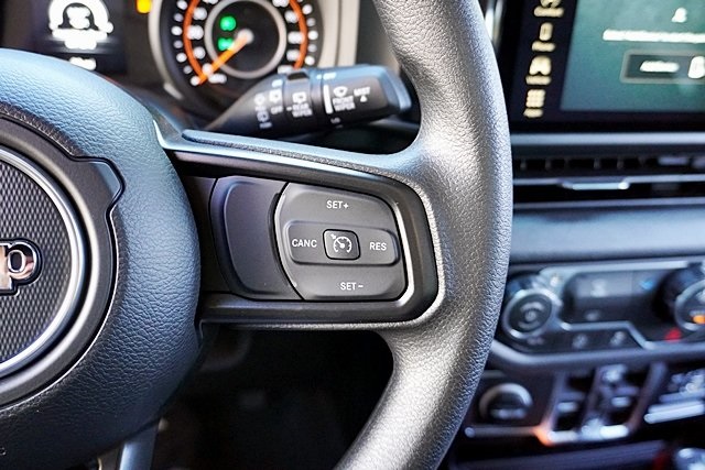 New 2026 Bright White Clear-Coat Exterior Paint Jeep Sport image 41