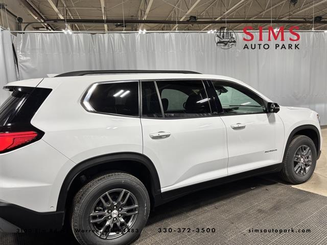 2026 GMC Acadia Elevation's photo