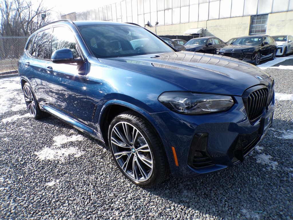 2023 BMW X3 30i's photo