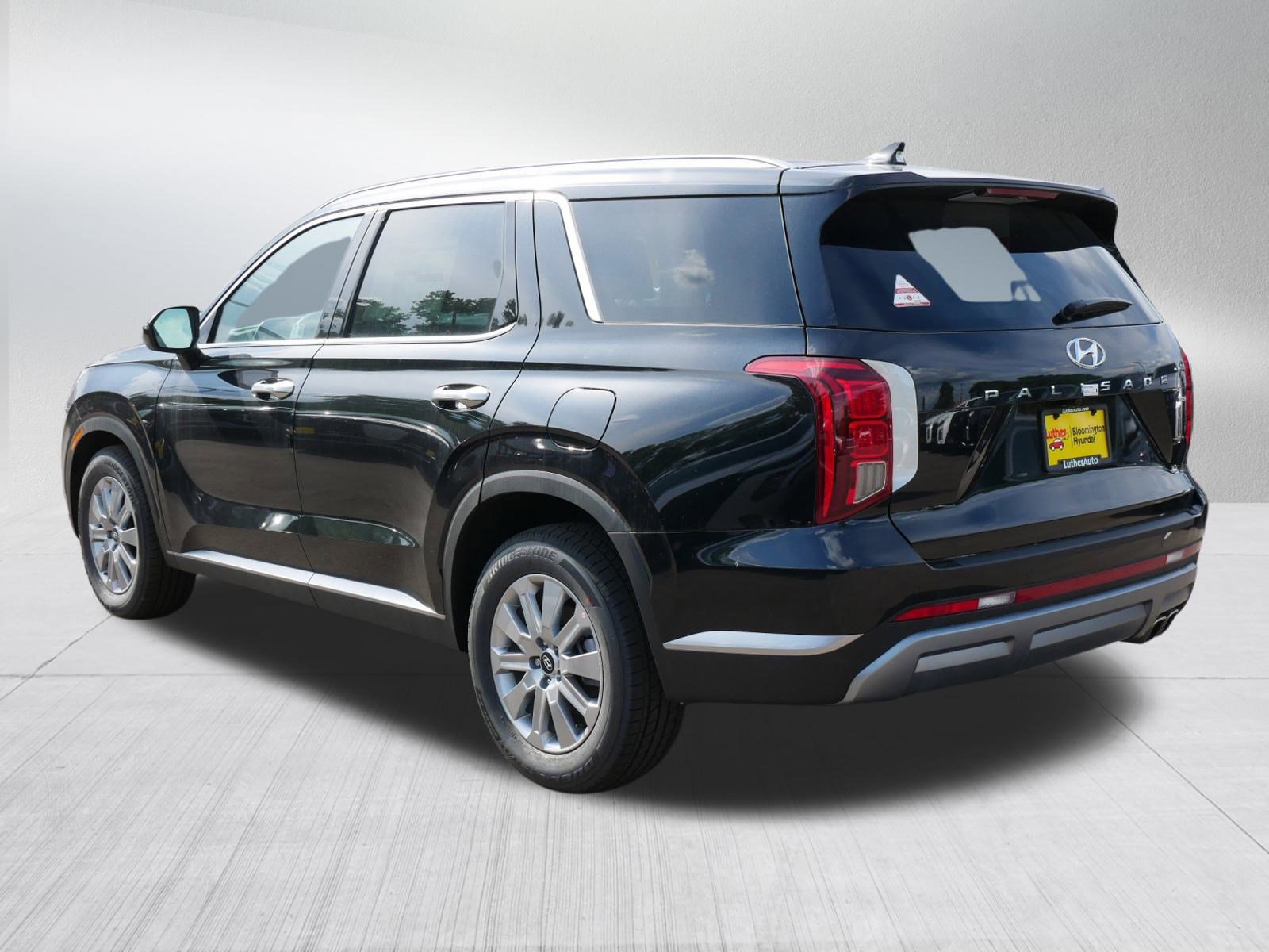 2025 Hyundai Palisade SEL photo 3