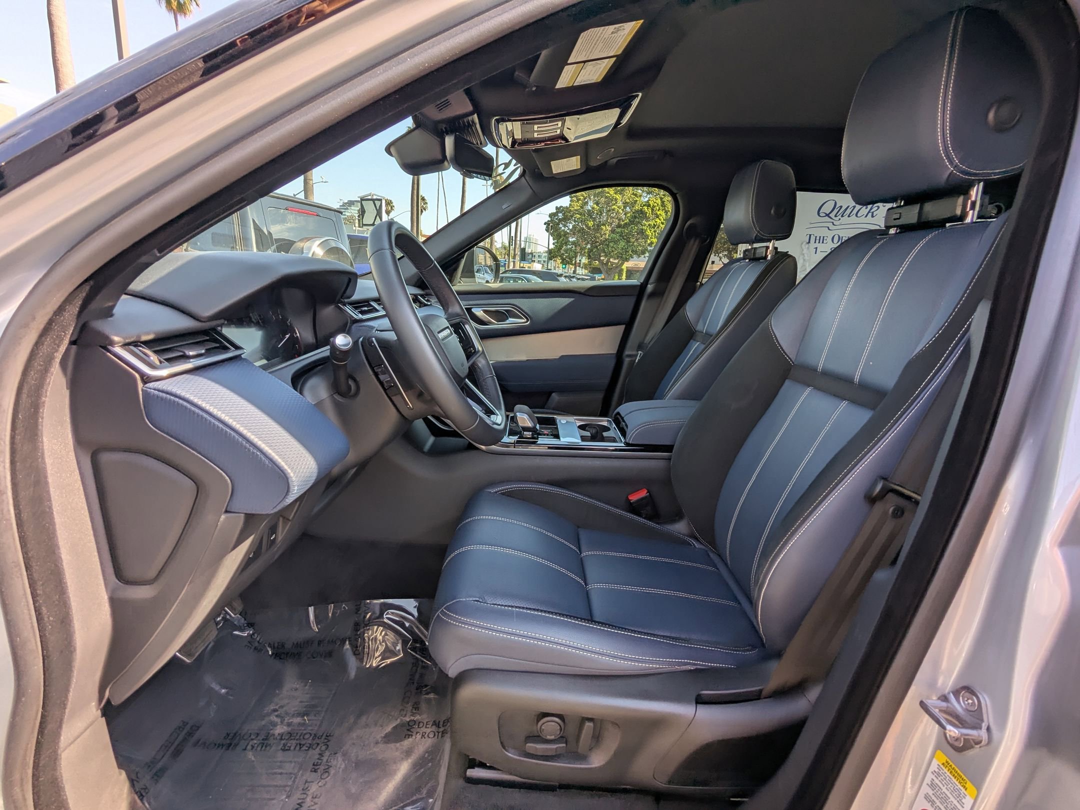 2023 Land Rover Range Rover Velar R-Dynamic S photo 16