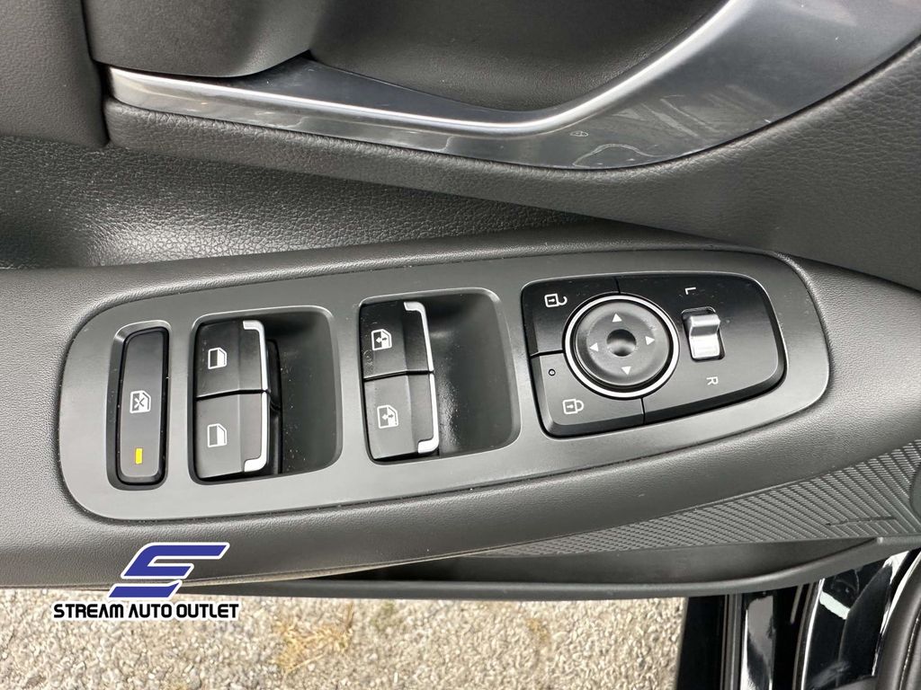 2022 Hyundai Sonata SEL Plus photo 15