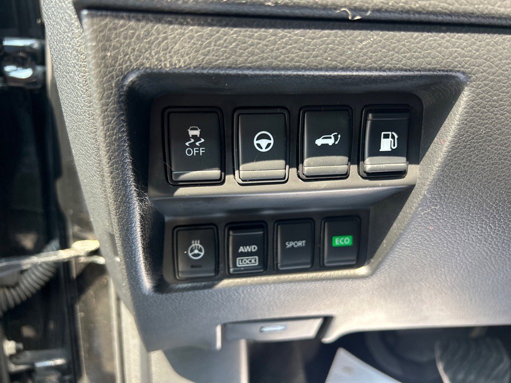 2020 Nissan Rogue SL photo 18