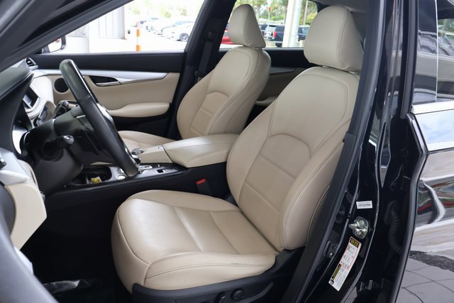 2021 Infiniti QX50 Luxe photo 11
