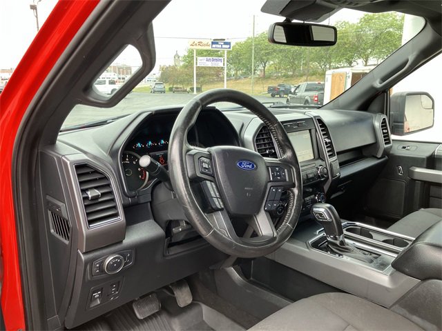 2019 Ford F-150 XLT photo 2