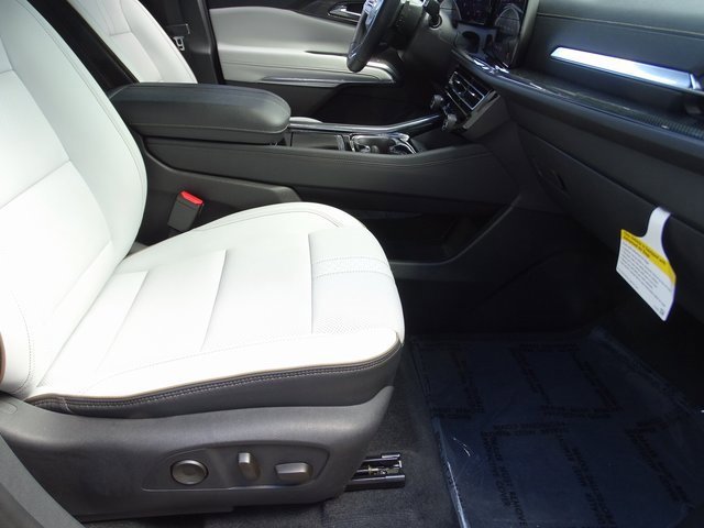 2024 Chevrolet Traverse Premier photo 12