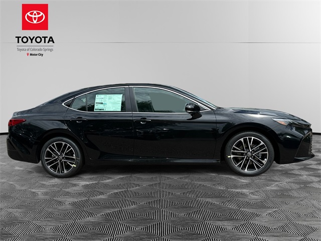 2025 Toyota Camry XLE photo 7