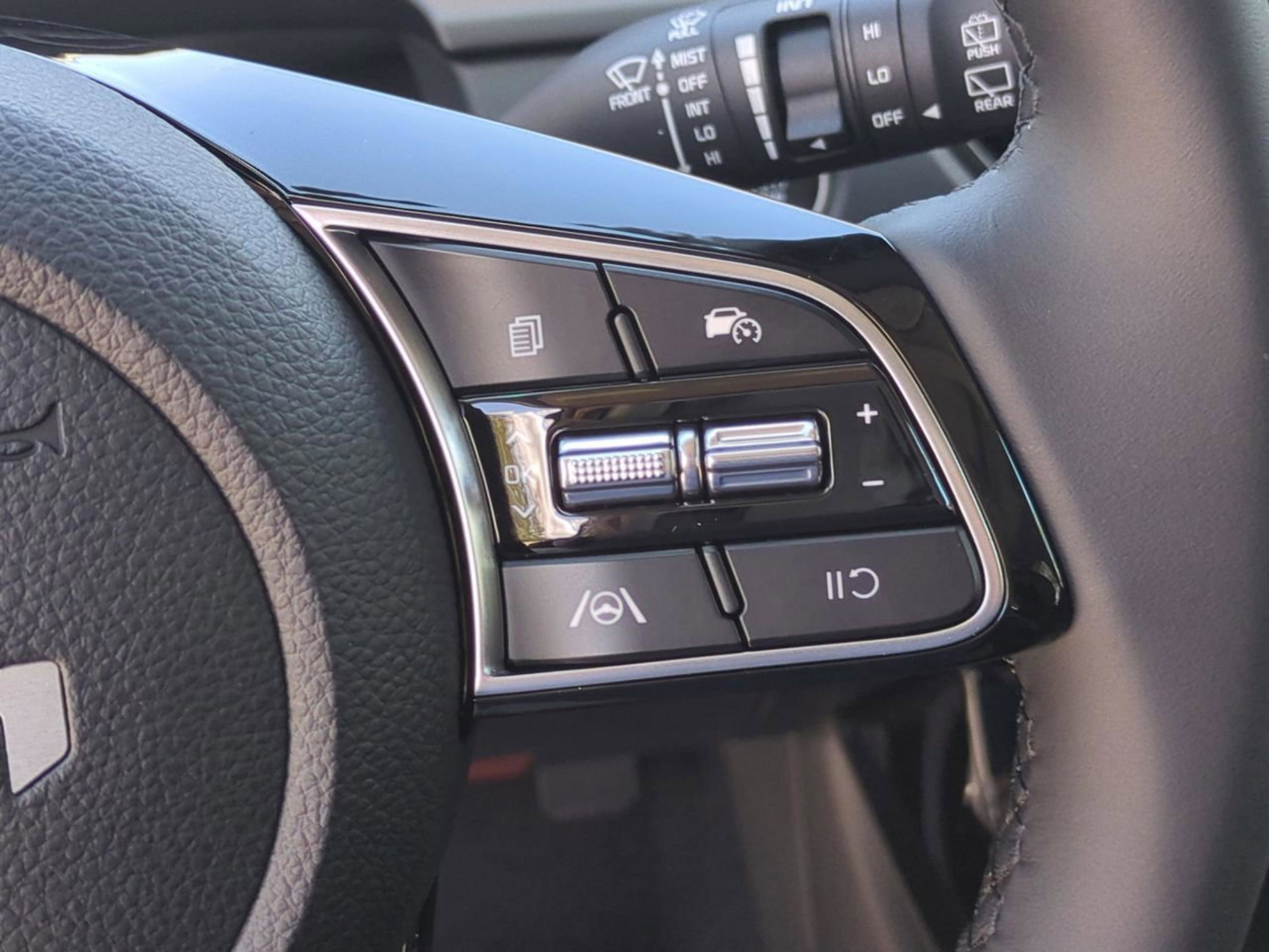 2026 Kia Seltos EX photo 10