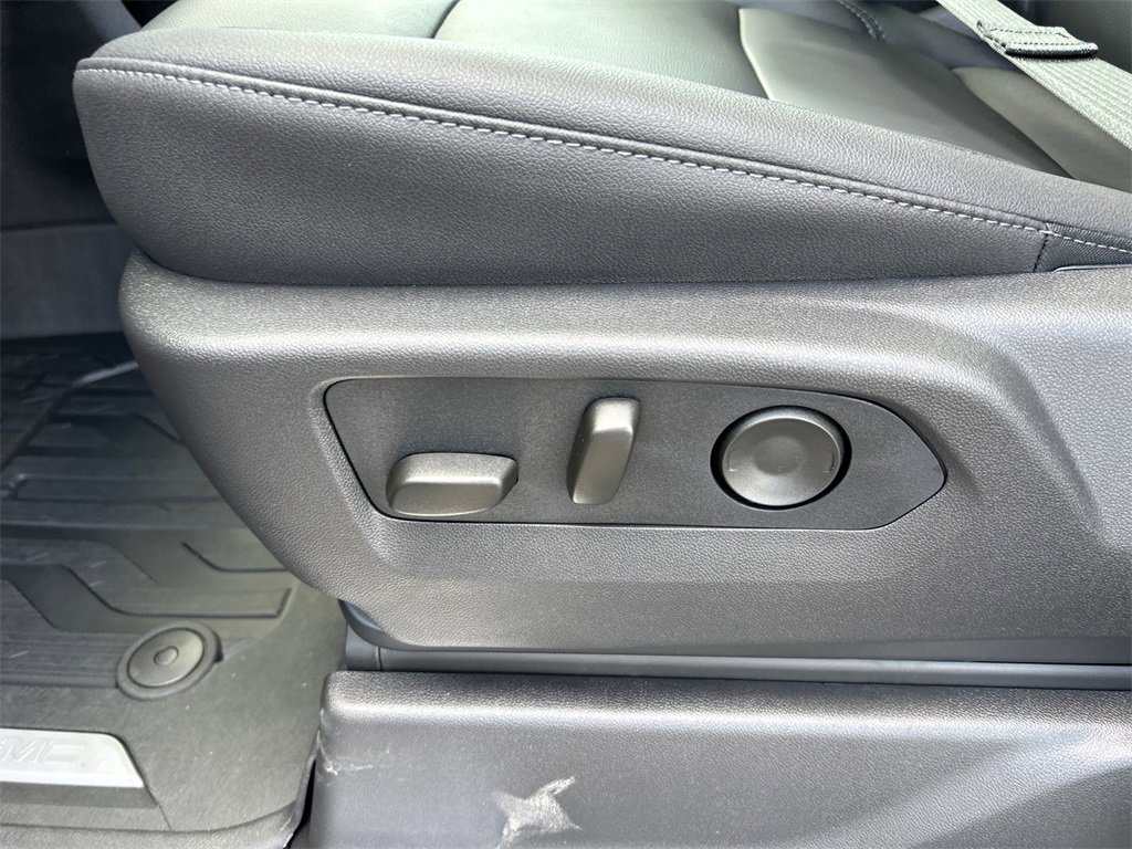 2026 GMC SIERRA - Image 16