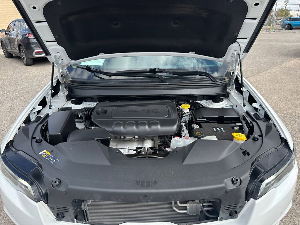 2023 Jeep Cherokee Altitude Lux photo 16