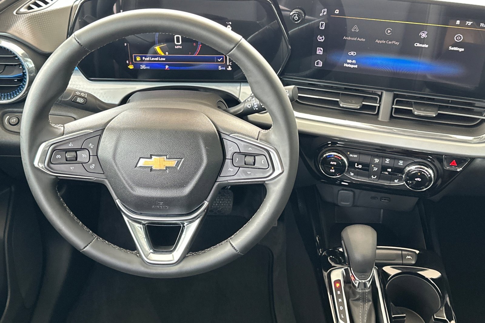 2025 Chevrolet Trax LT photo 14