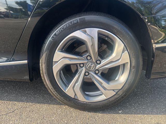 2019 Honda Accord EX photo 7