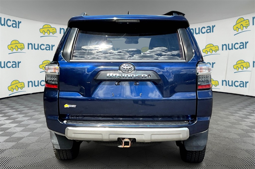 2018 Toyota 4Runner TRD Off-Road photo 4
