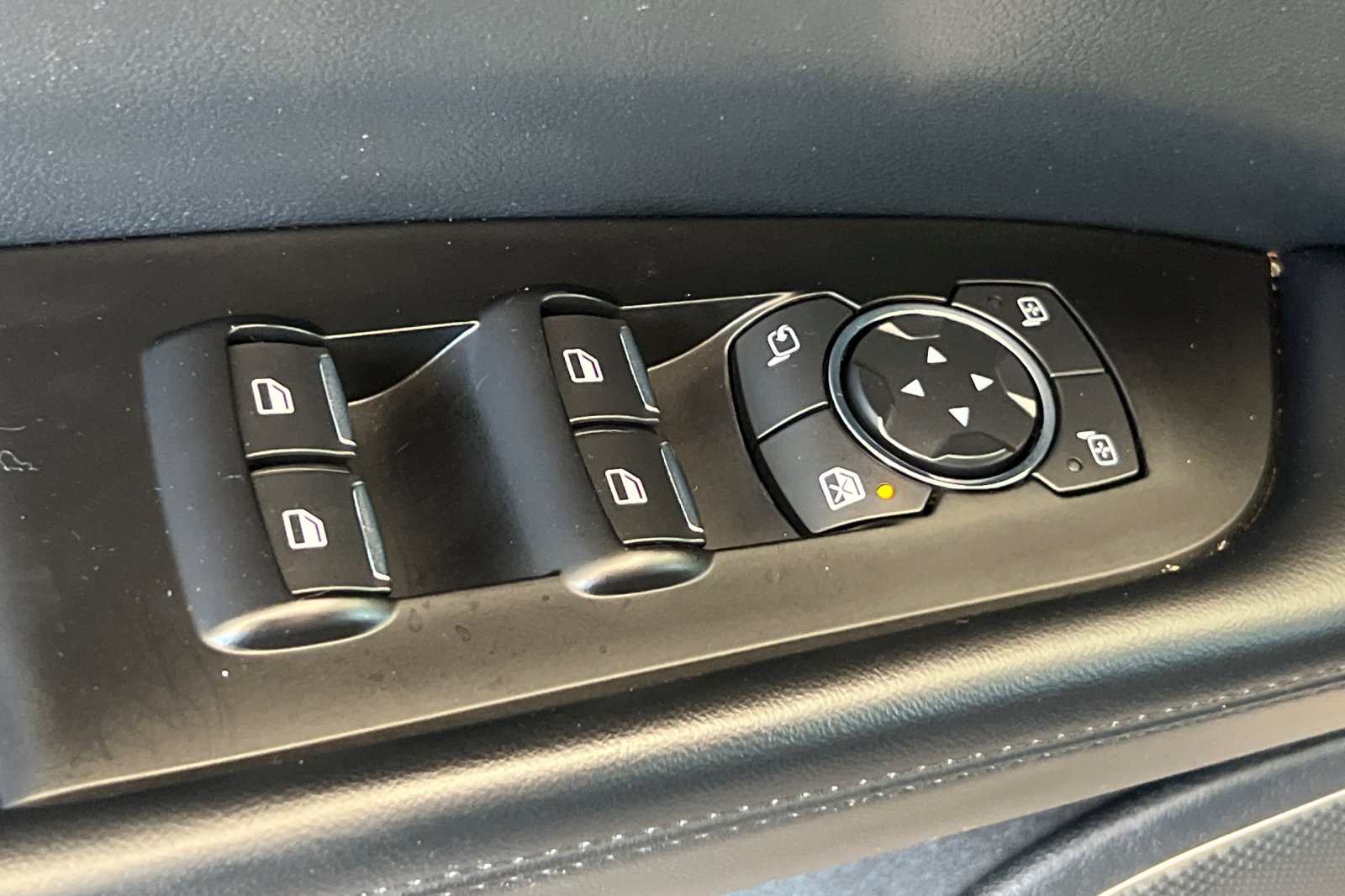 2021 Lincoln Nautilus Standard photo 11