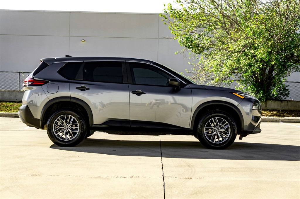 2023 Nissan Rogue S photo 3