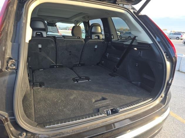 2025 Volvo XC90 Plus photo 3