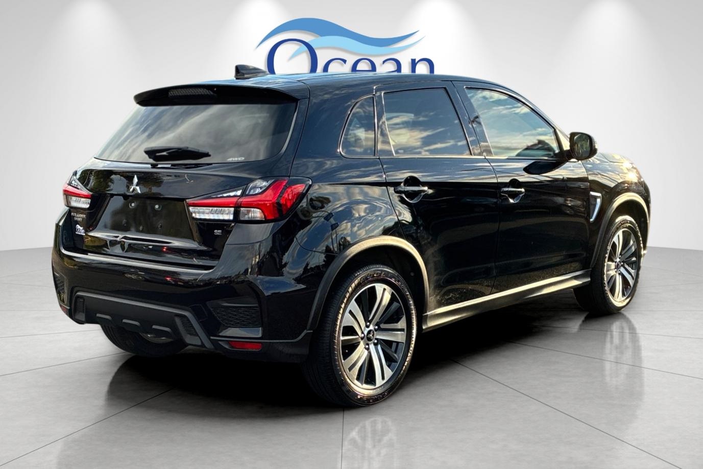 2022 Mitsubishi Outlander Sport SE photo 2