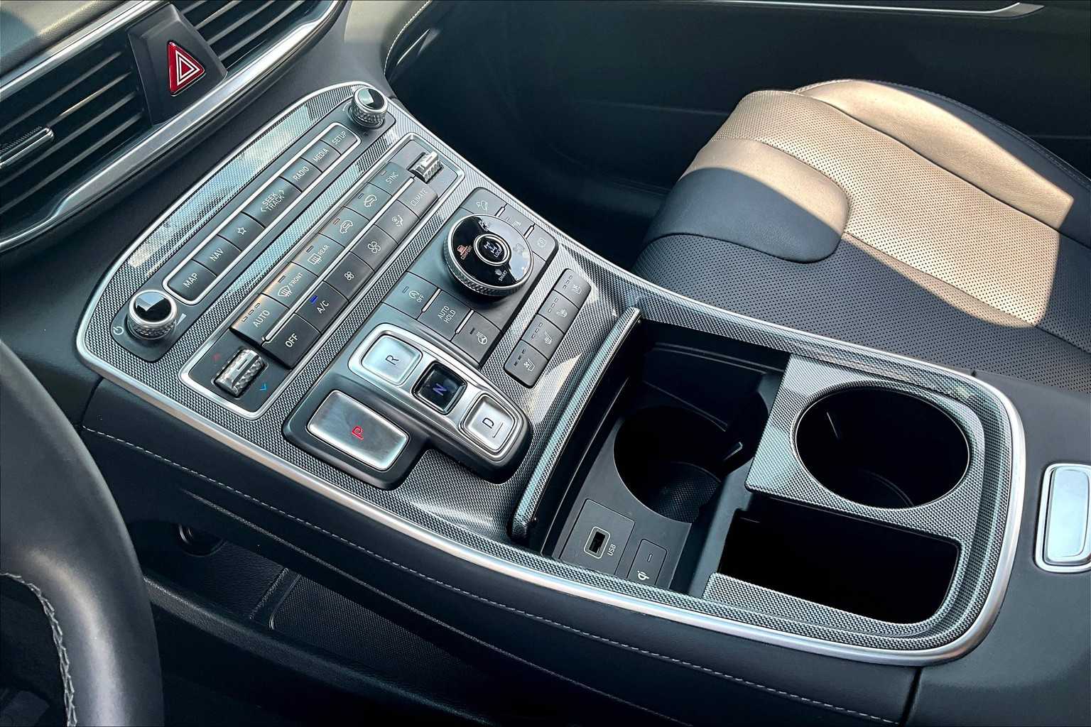 2022 Hyundai Santa Fe Limited Sport photo 16