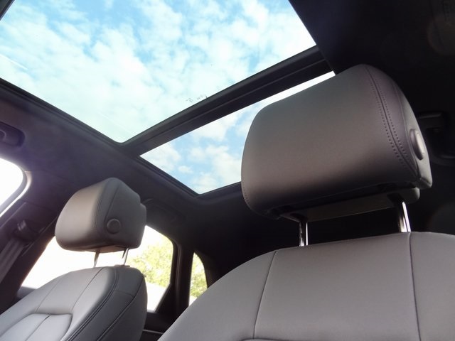 2024 Audi Q3 Premium S line photo 9
