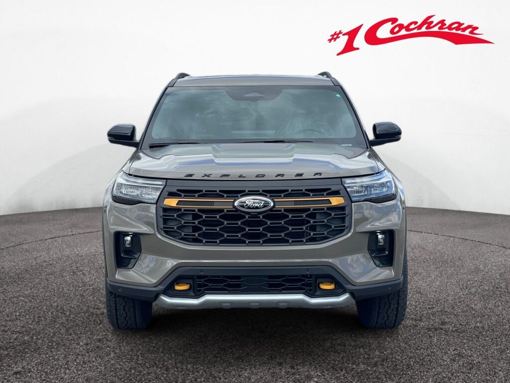 2026 Ford Explorer photo 2