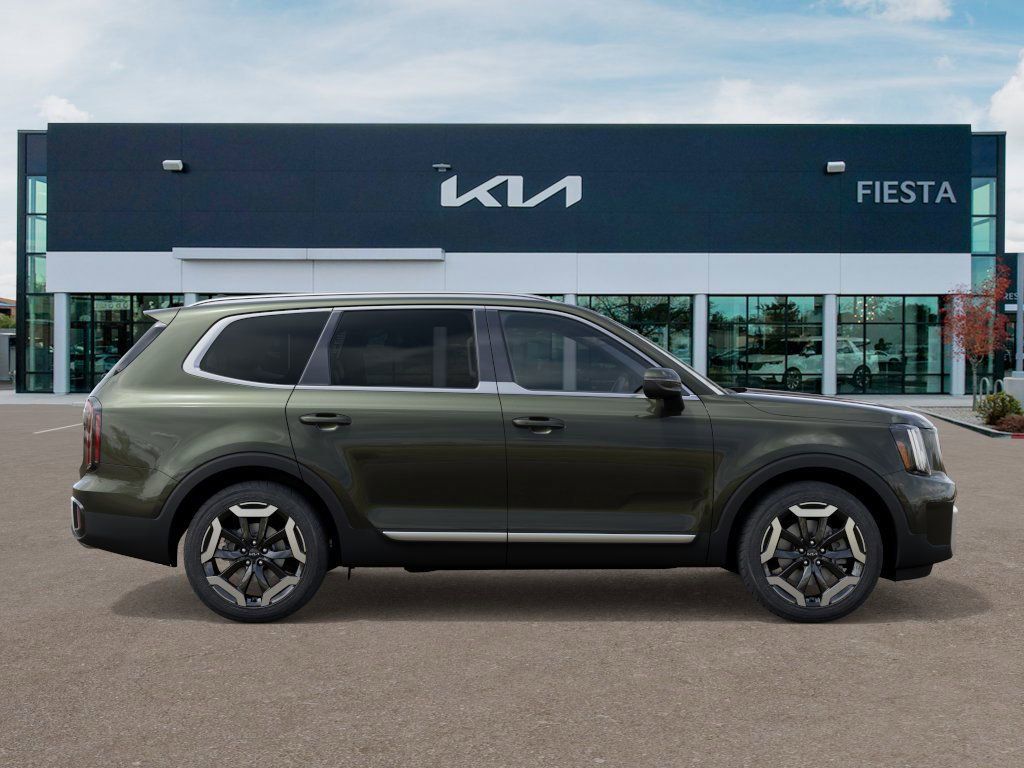 2025 Kia Telluride EX photo 4