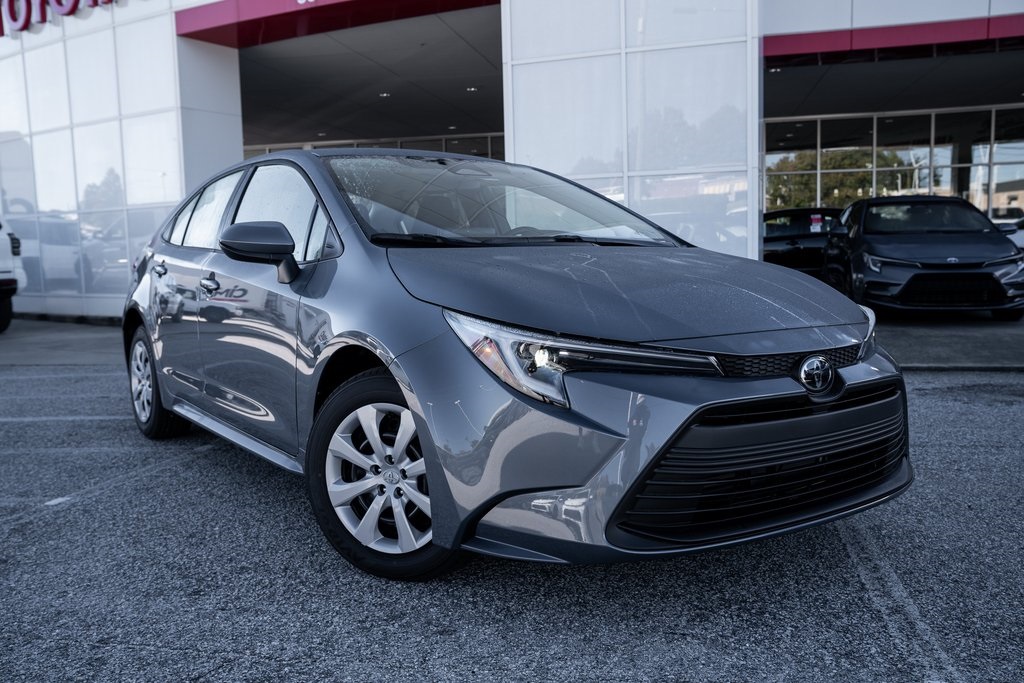 2026 Toyota Corolla LE's photo
