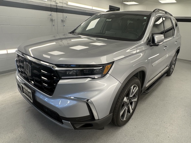 2025 Honda Pilot Elite's photo