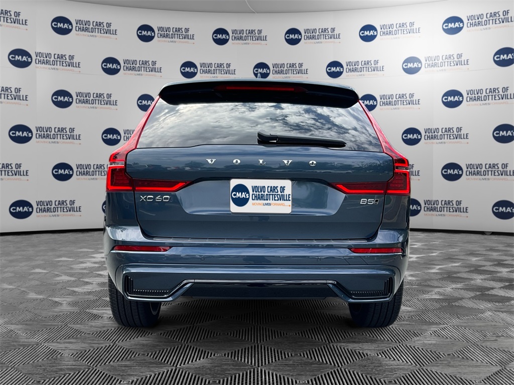 2026 Volvo XC60 B5 photo 4