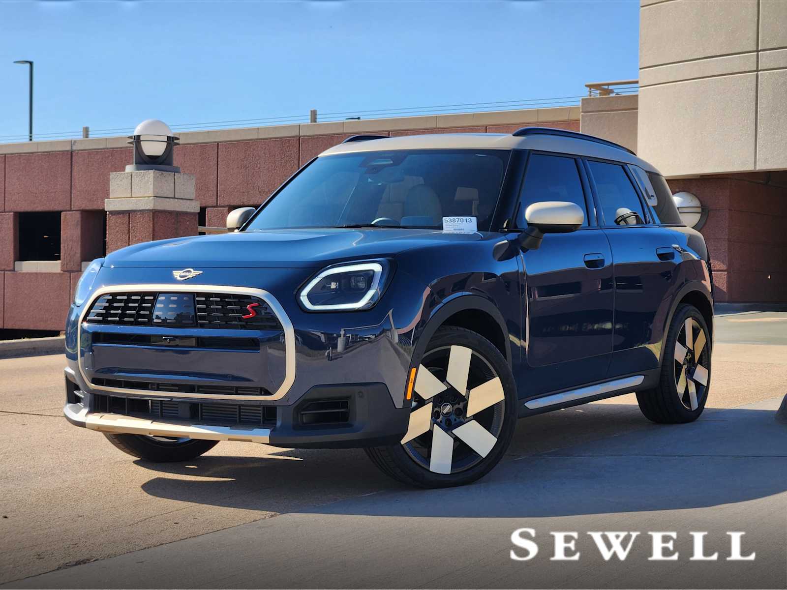 2026 MINI Countryman S's photo