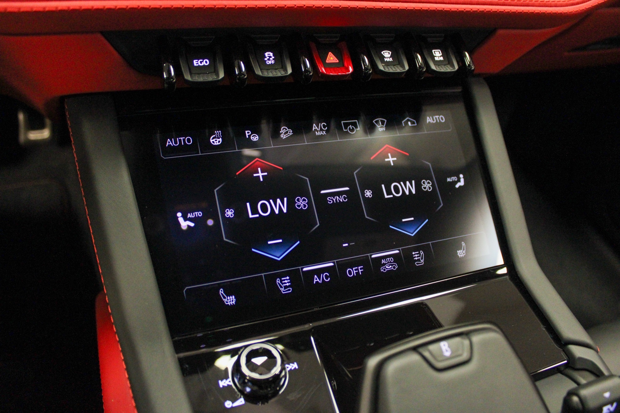 2025 Lamborghini Urus SE photo 26