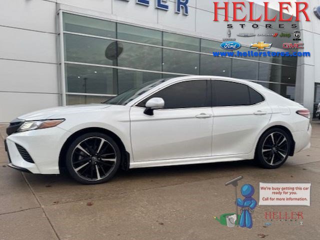 2019 Toyota Camry XSE's photo